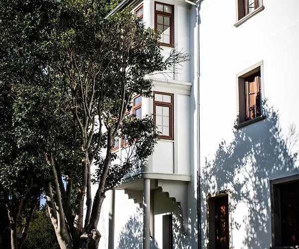 A Casa Da Botica 3* ساموس