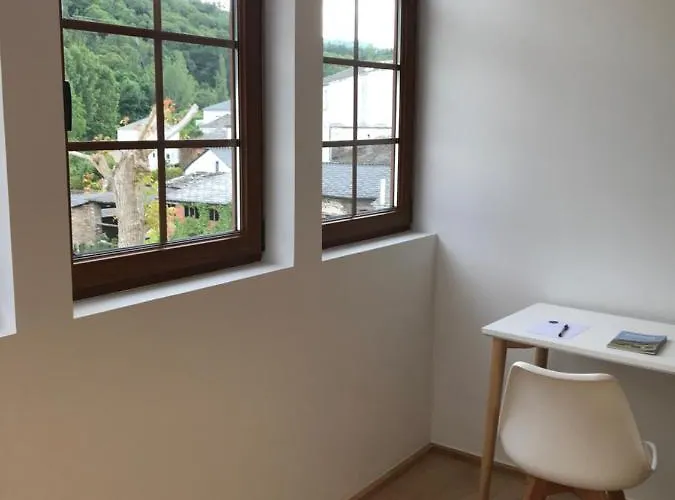 A Casa Da Botica Pensionat Samos